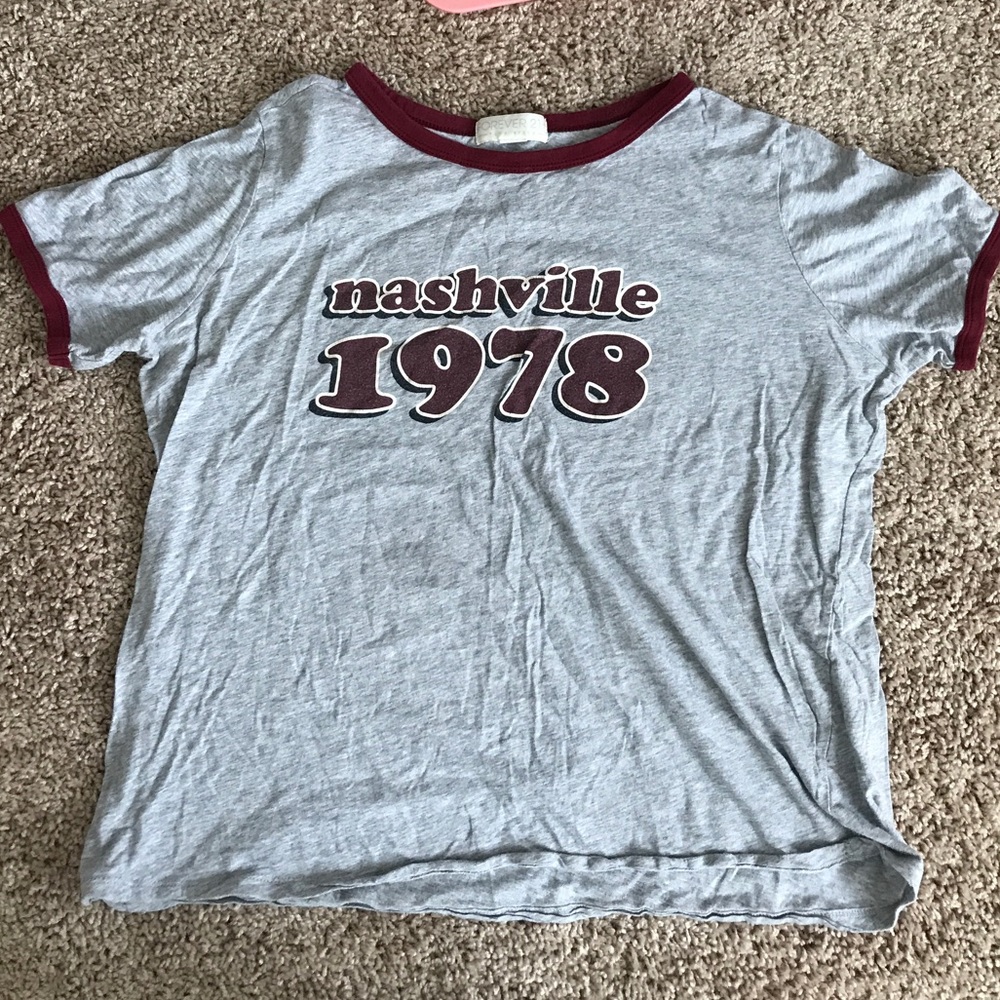 Cute Nashville Ringer Tee! - Picture 2 of 2